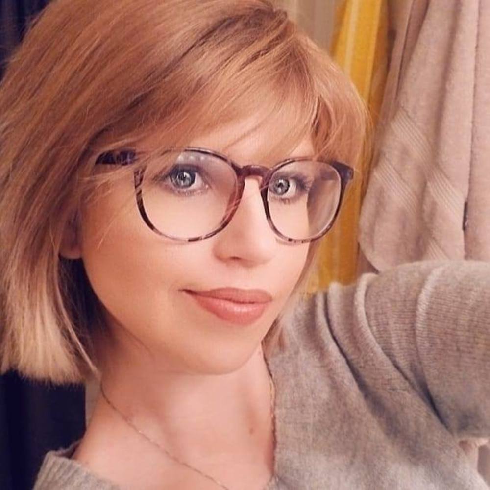 Meet your Posher, Corinne